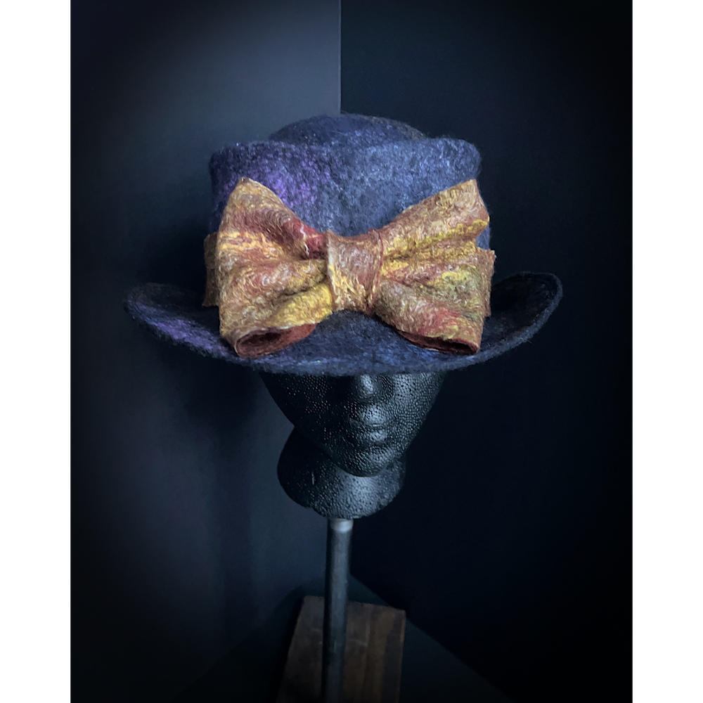 Felted hat with bow size 23.5”
