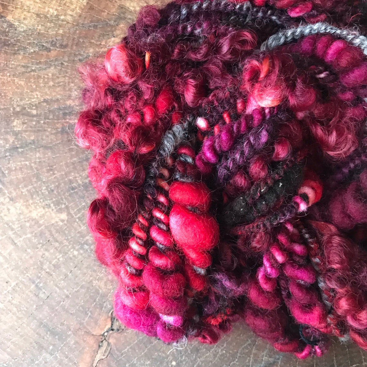 Burgundy art yarn 100g 33y - Mynoush