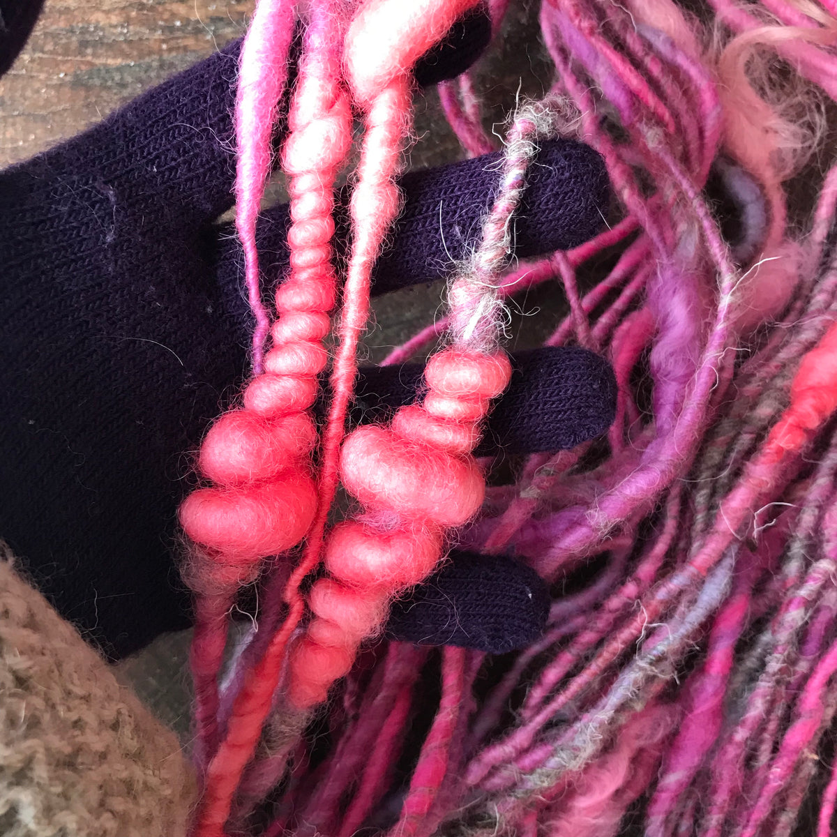 Pink art yarn 100g 37y - Mynoush