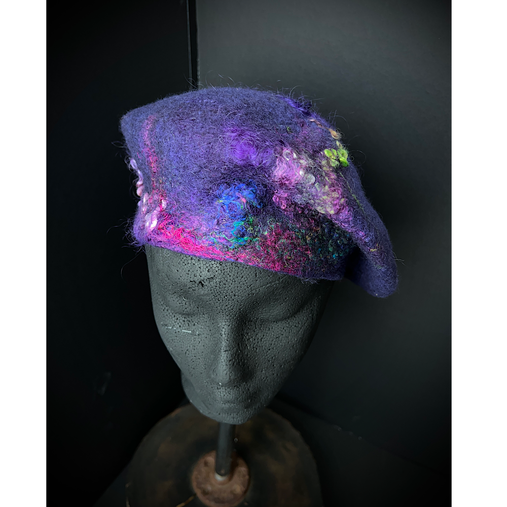 Felted beret size 22“ small