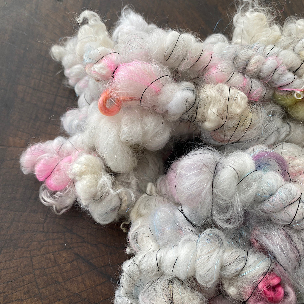 Black whites Super coiled Art yarn