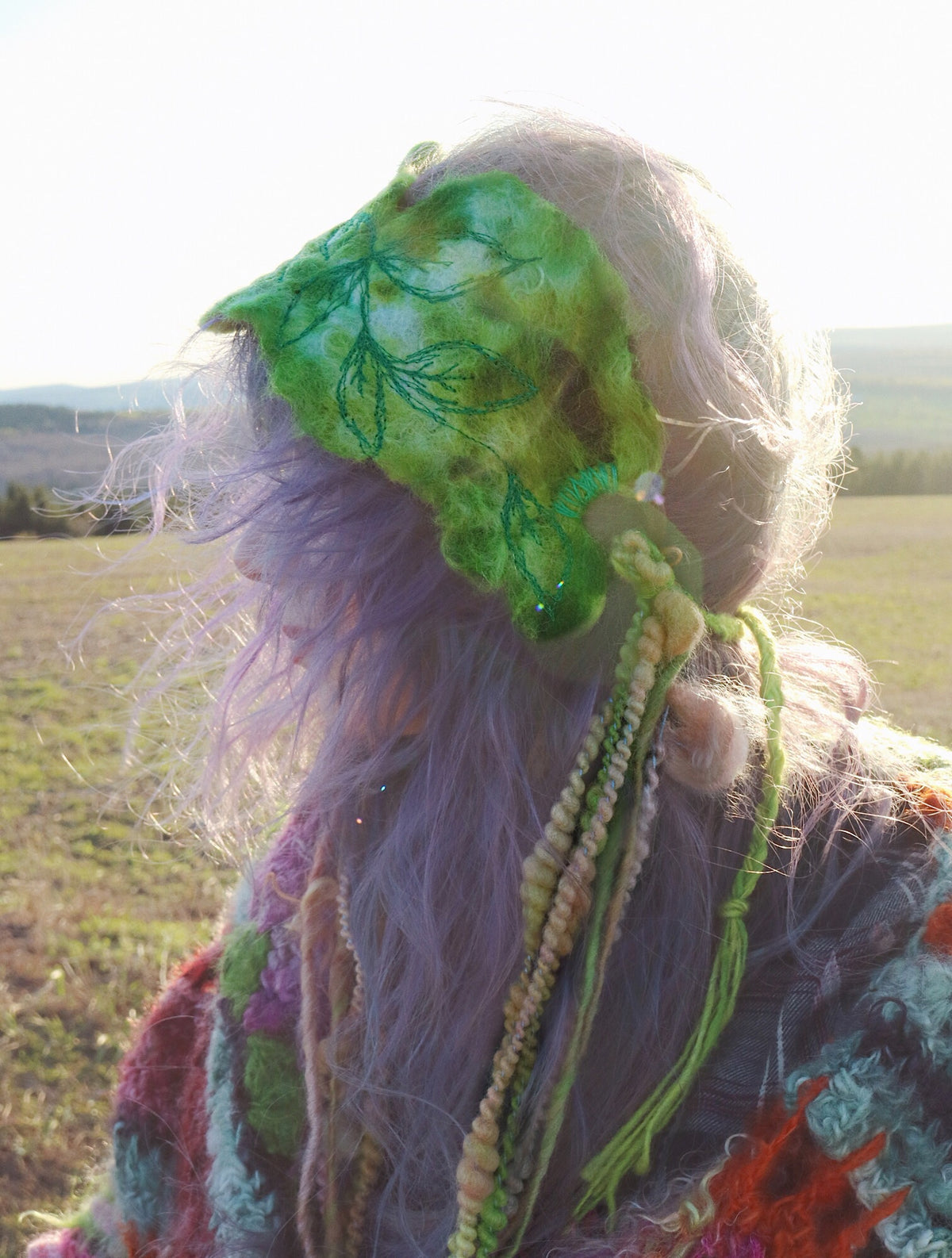 Green felted headband with embroidery | Bandeau en feutre Vert avec broderie - Mynoush