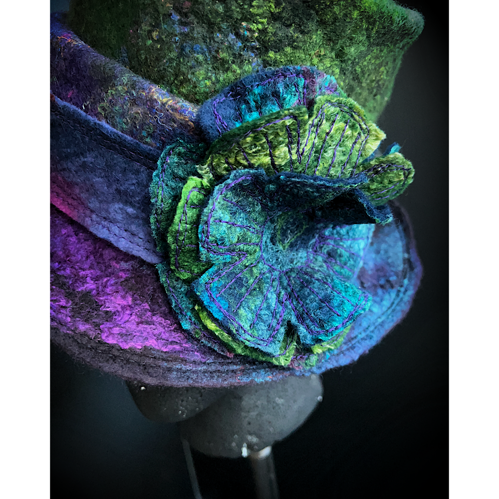 Felted top hat with flower - 22.5”