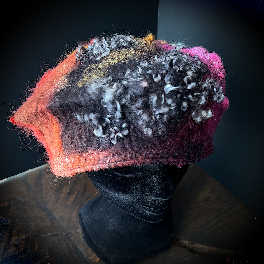 Merino silk beret 23“1/2