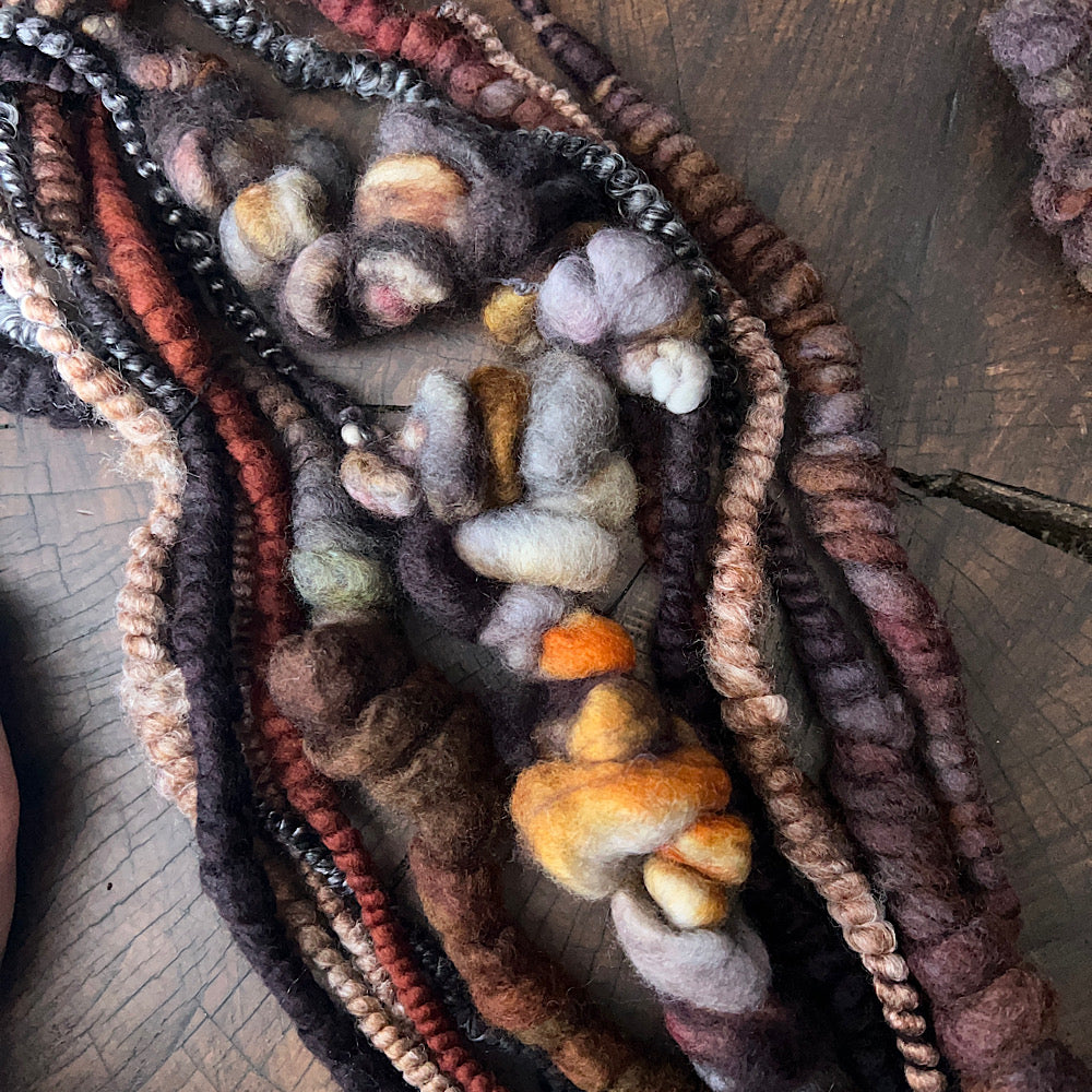 Art yarn set - Black Golden hour