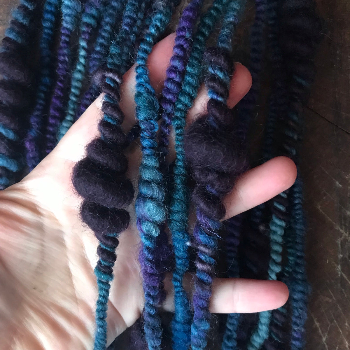 Blue black art yarn 90g - Mynoush