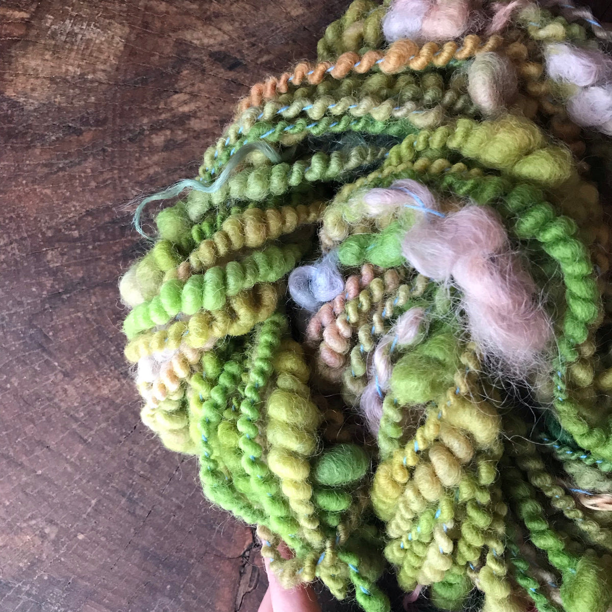 Green  art yarn  90g 24y - Mynoush