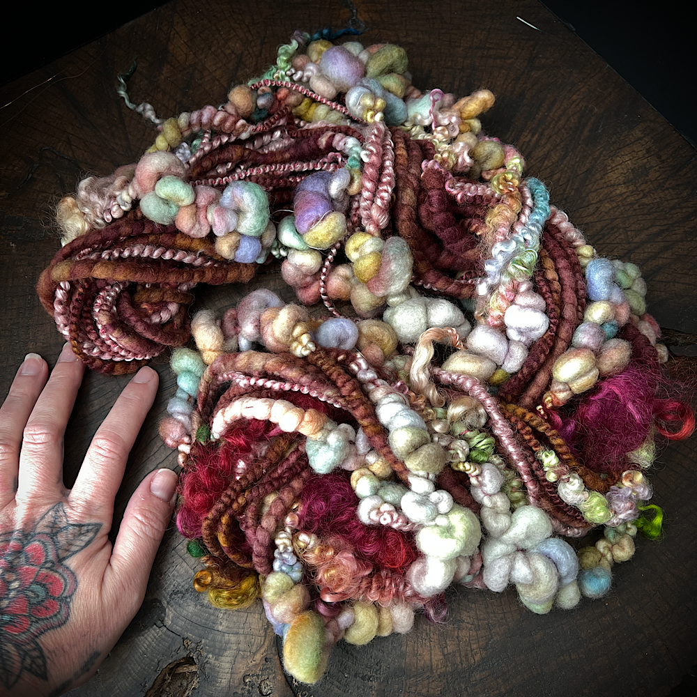 Rose wood - bubbly art yarn