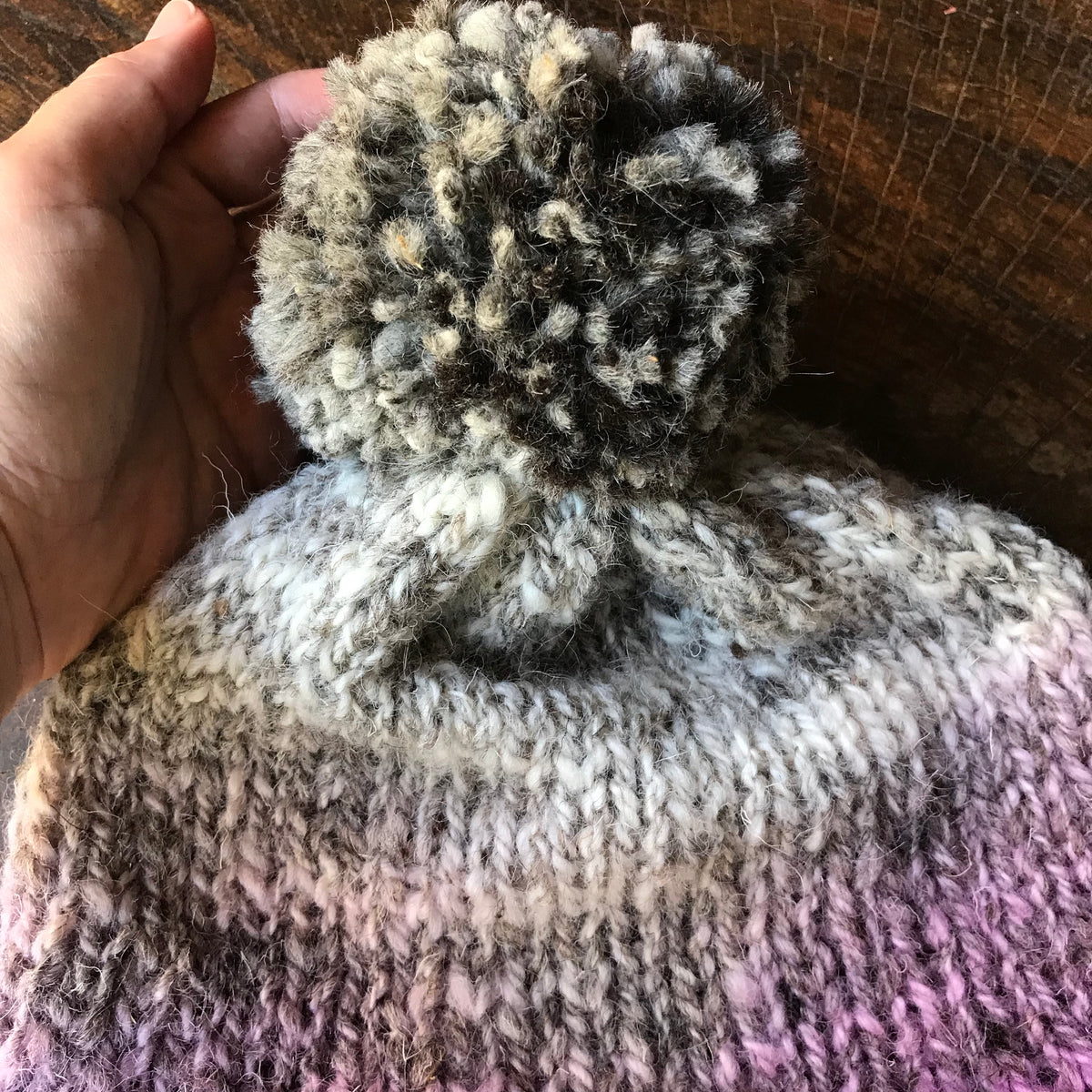 Purple  beanie 100% wool One size | Tuque mauve 100% laine - Mynoush