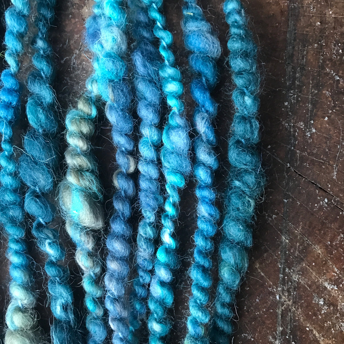Blue  art yarn 50g - Mynoush