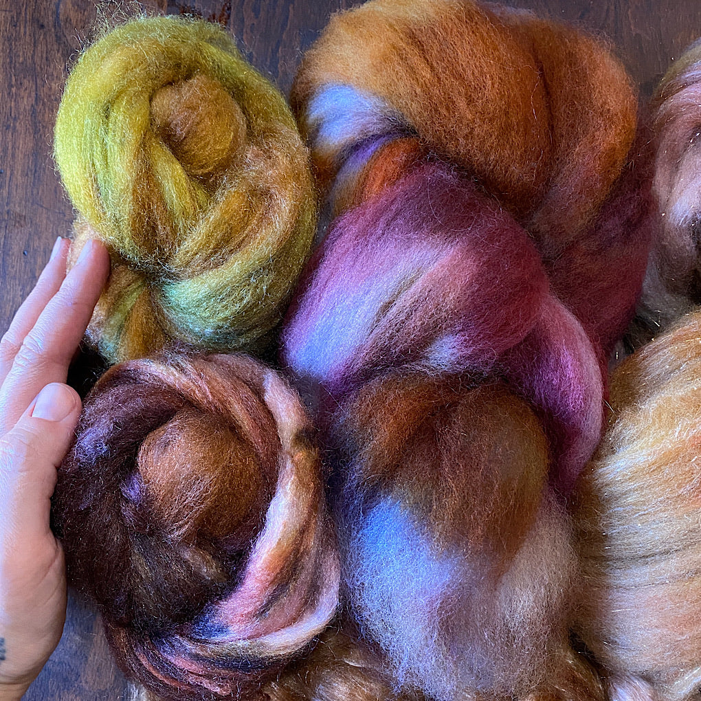 Gold Spinning kit Hand dyed roving