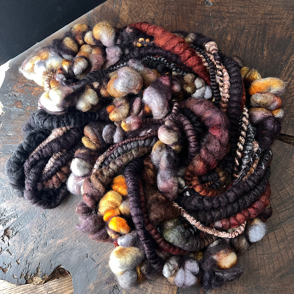 Art yarn set - Black Golden hour