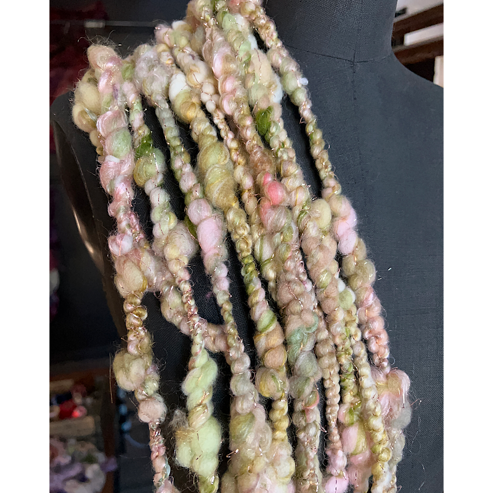 Art yarn for weaving