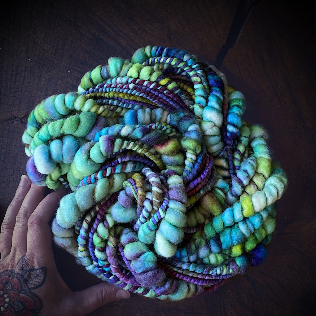 Aurora Extreme thick and thin merino yarn