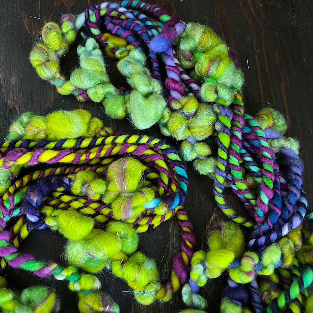 Fresh grapes weaving art yarn