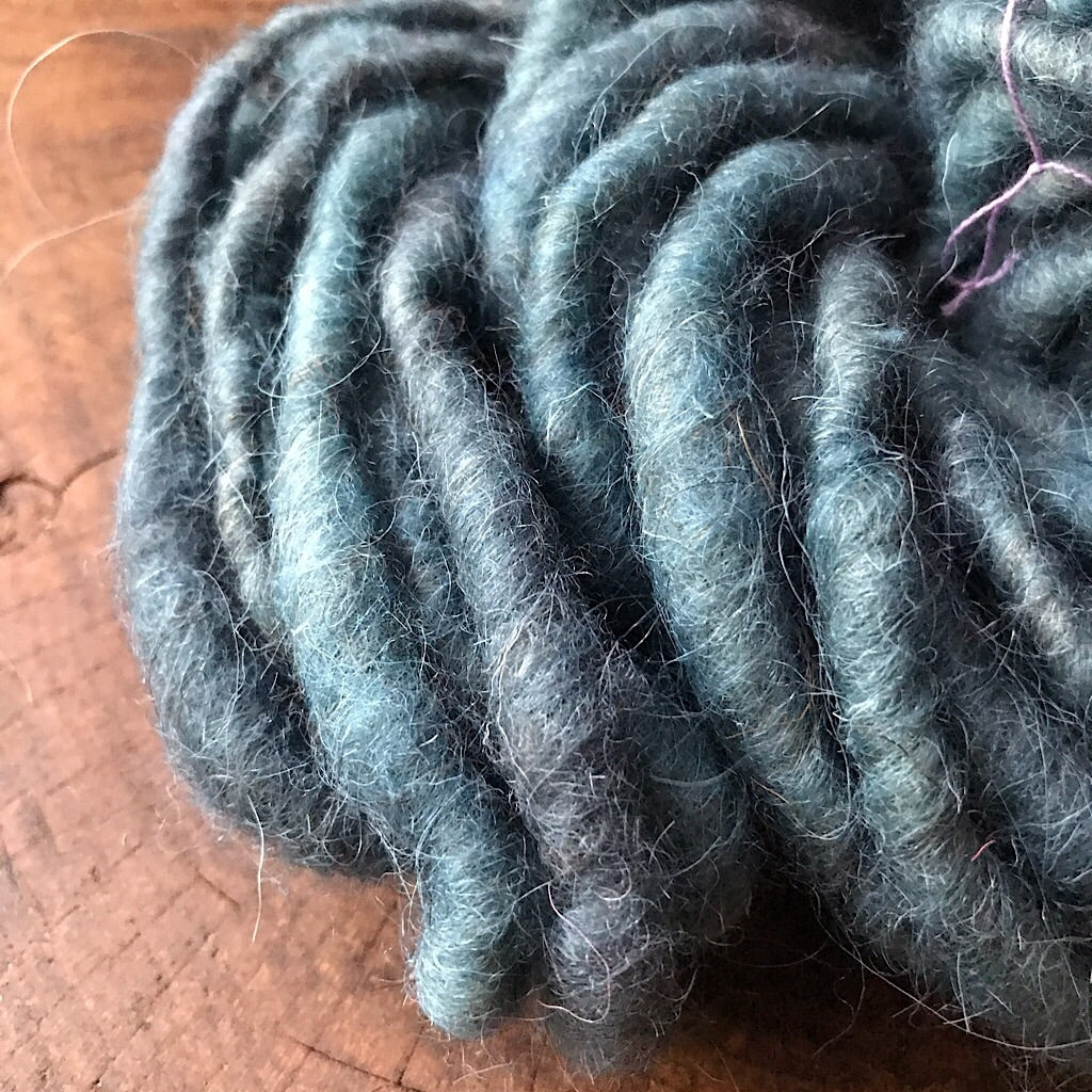 Blueberry weaving yarn