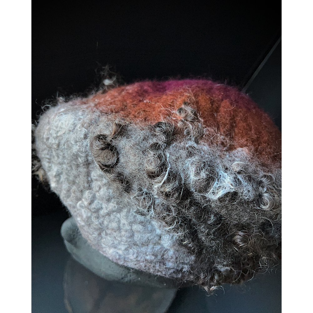 Felted beret with leaves size 22“ small