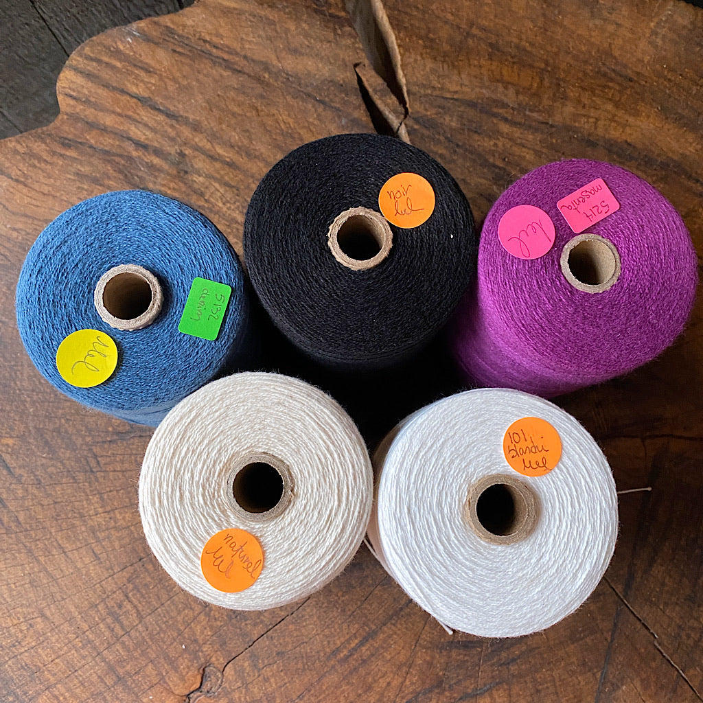 Weaving cotton thread for Mel