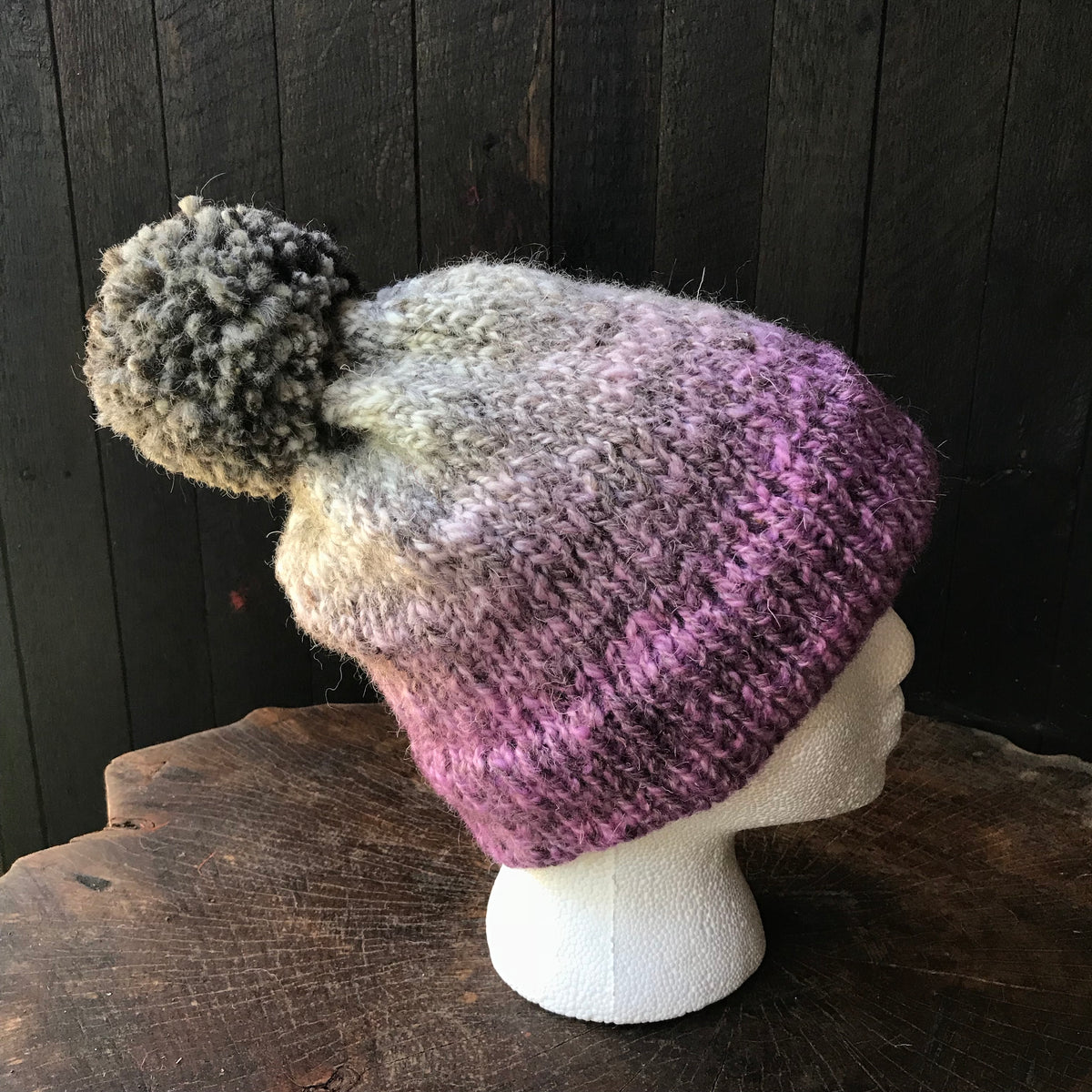 Purple  beanie 100% wool One size | Tuque mauve 100% laine - Mynoush