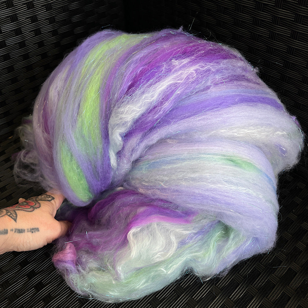 Batt for spinning yarn