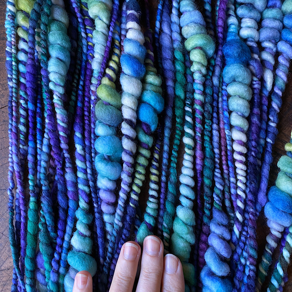 Aurora Extreme thick and thin merino yarn