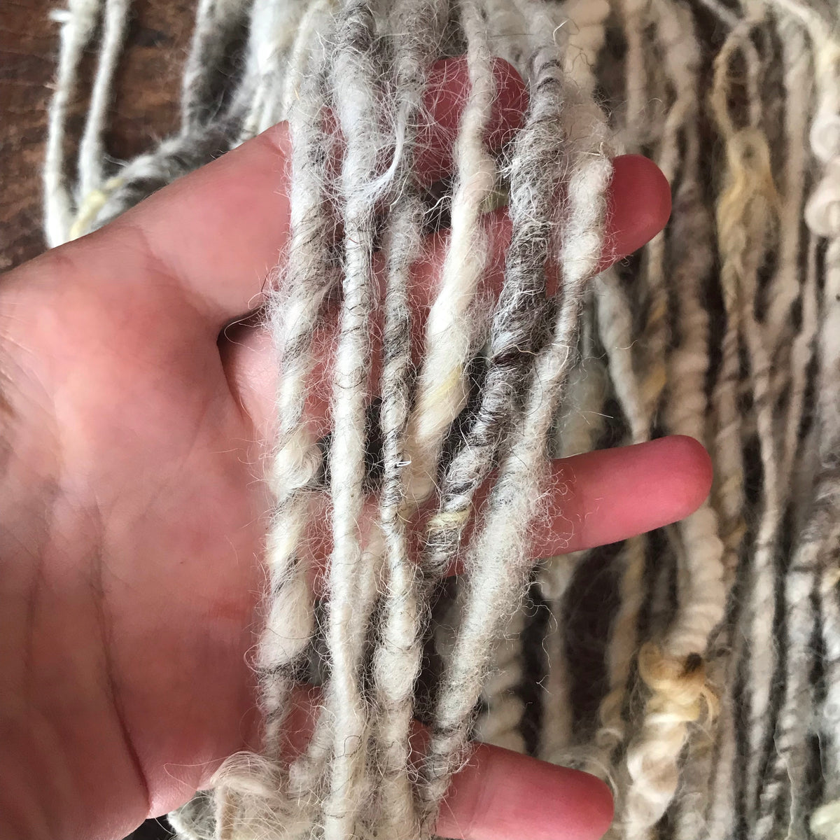 Natural white textured wool yarn 84 grams - Mynoush