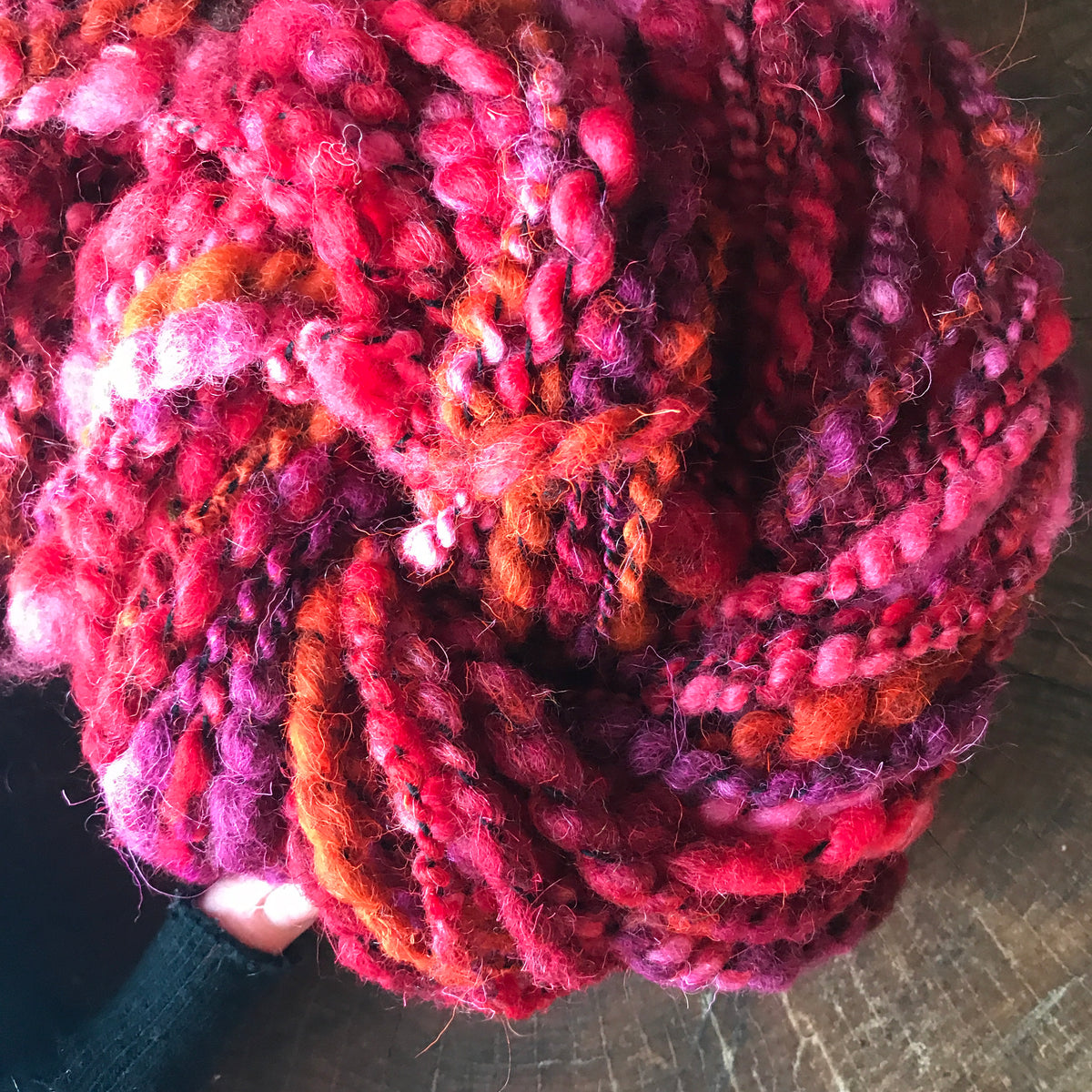 Red art yarn 100g 29y - Mynoush