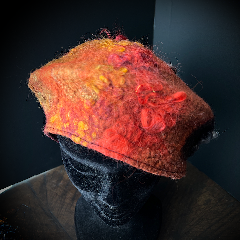Merino silk beret 23“1/2