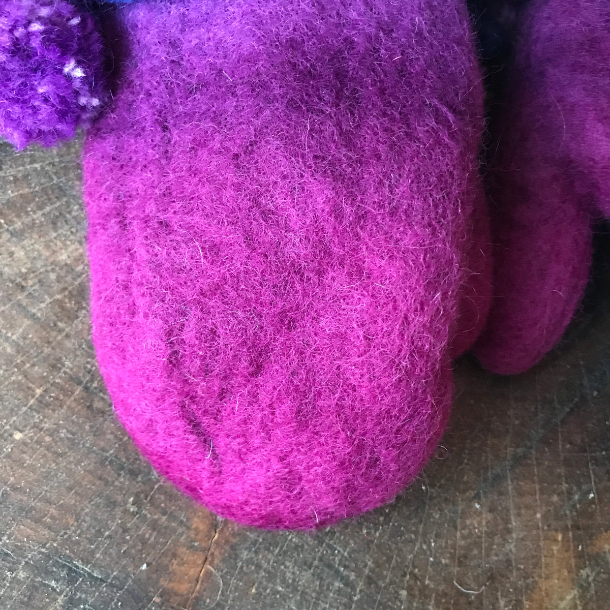Purple felted mittens Mitaines mauve en feutre - Mynoush