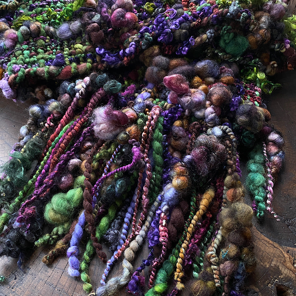 The Peculiar - Woven scarf