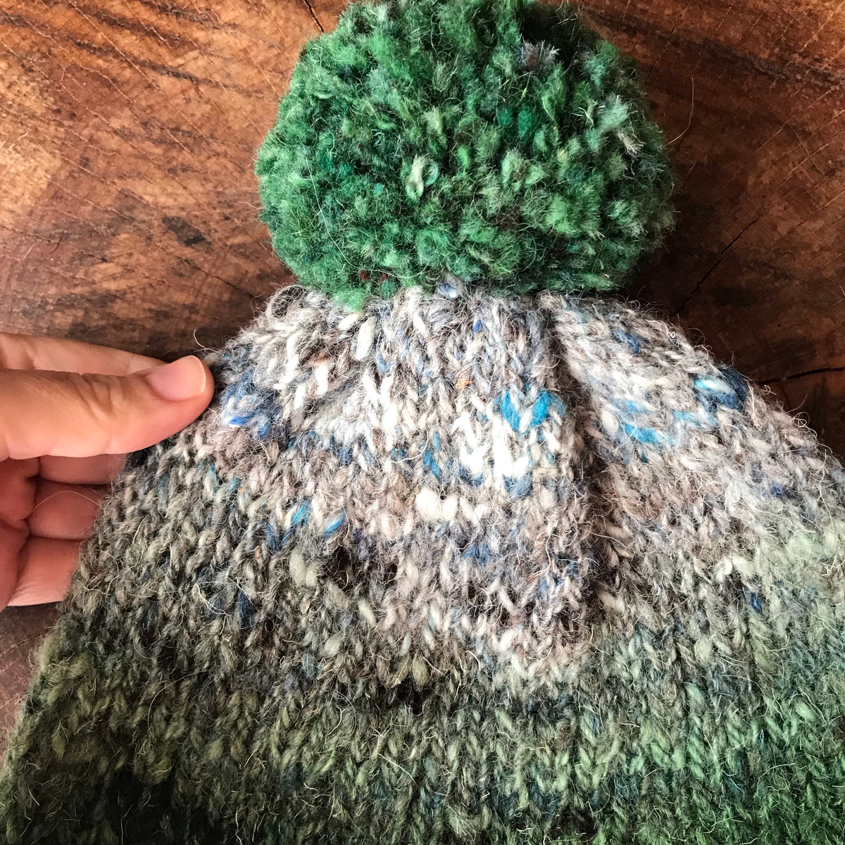 Green  beanie 100% wool Tuque verte laine - Mynoush