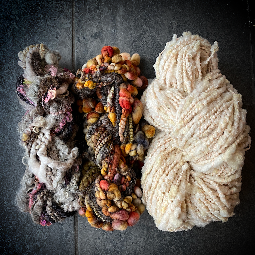 Set of art yarn- weaving kit