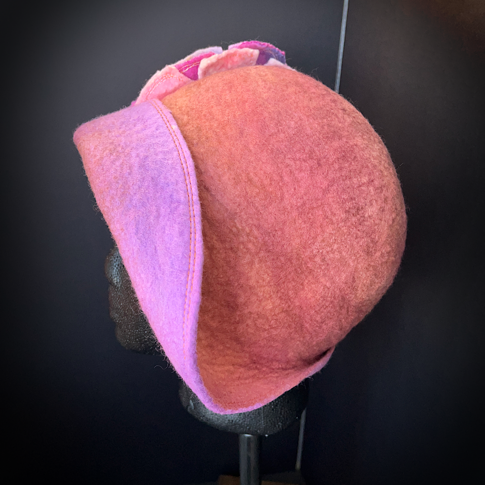 Felted flapper’s hat with rose size 23.5”