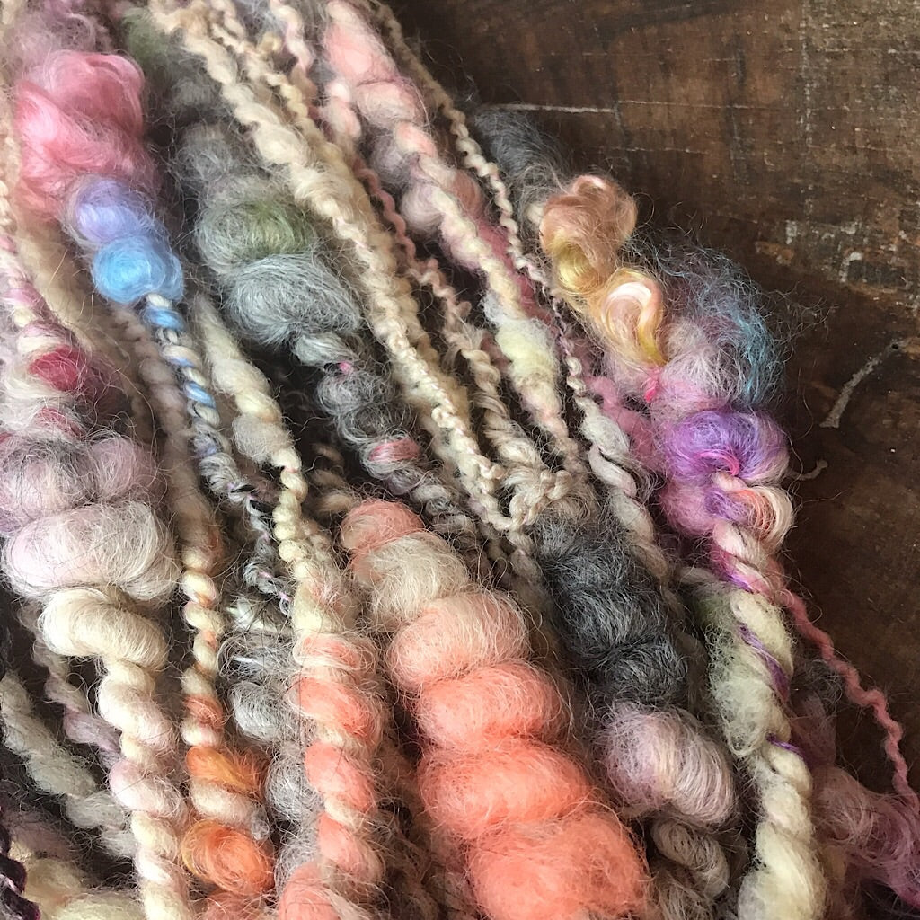 Douceur Art yarn