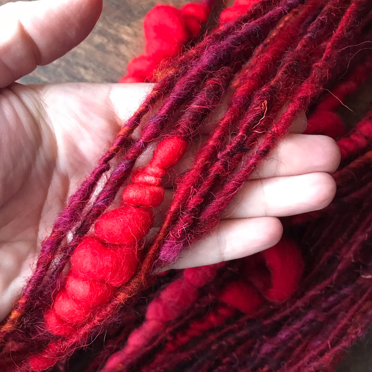RESERVE Louise D. Red hand spun art yarn - 95 g  32 yards - Mynoush