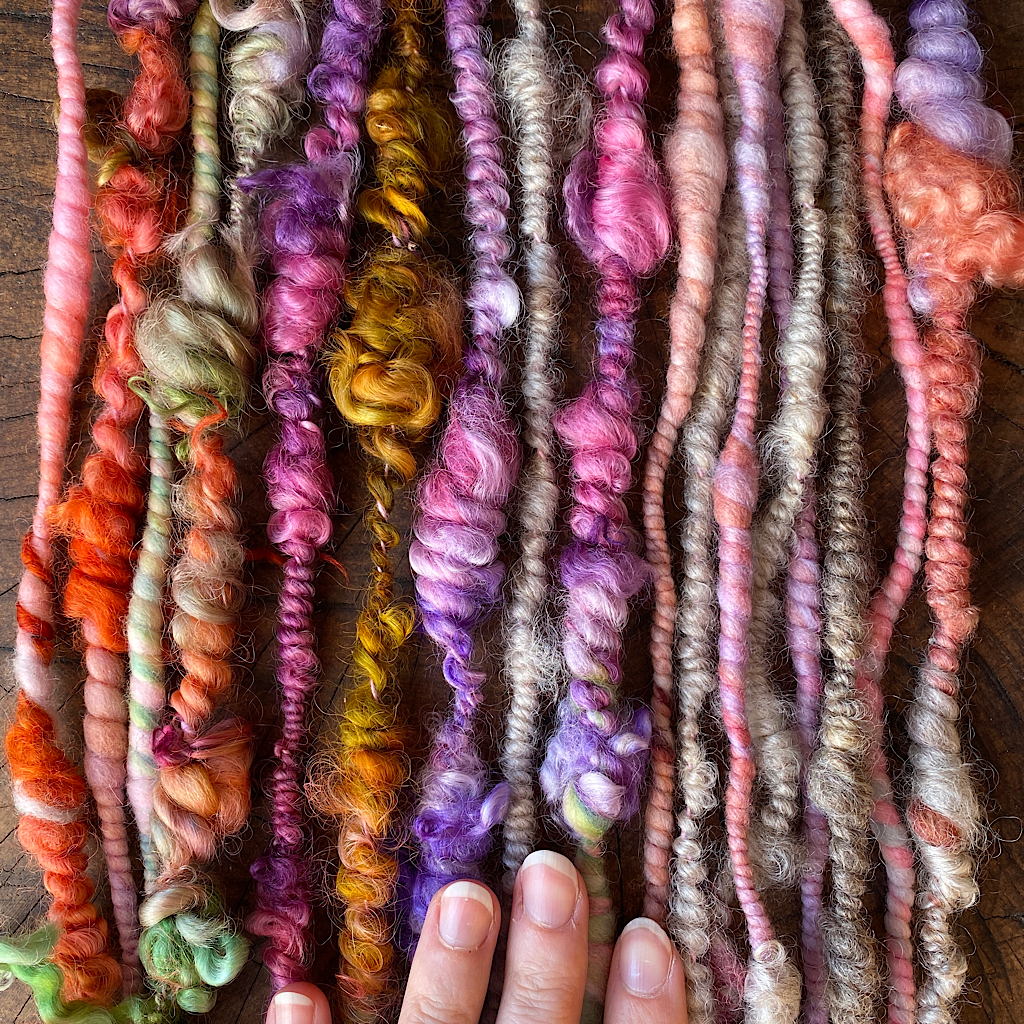 Golden rose Art yarn 2