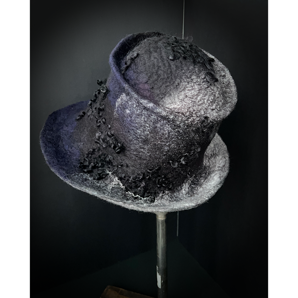 Felted hat size 23.5”