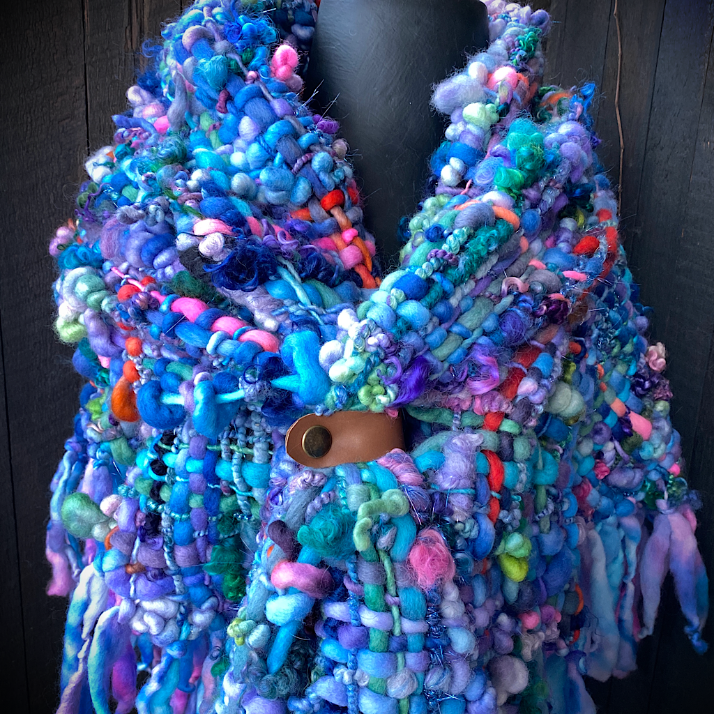 Leather tie for shawls