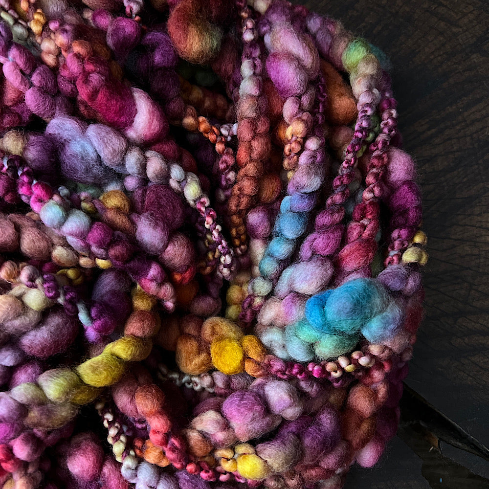 Velvet rose - jumbo boucle yarn