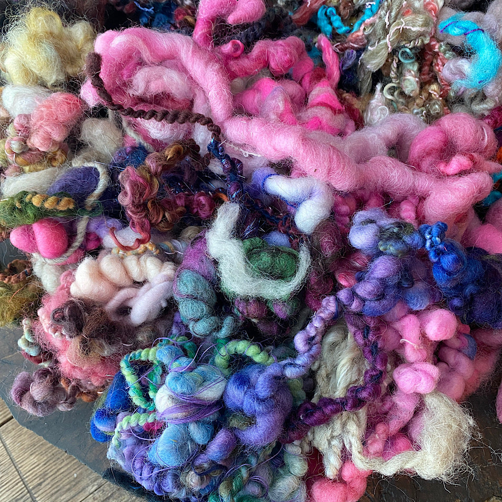 Weaving ends for crafting and felt