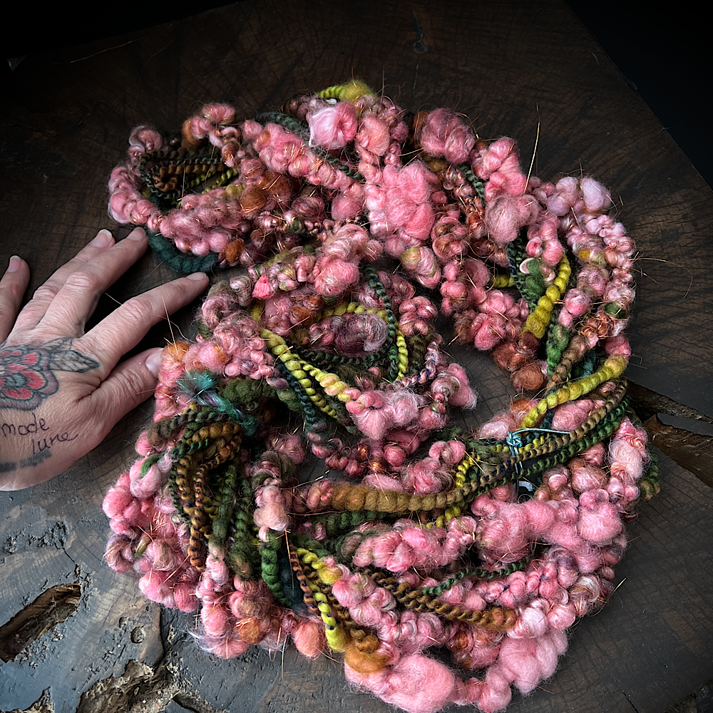 Roses buds no 32 art yarn