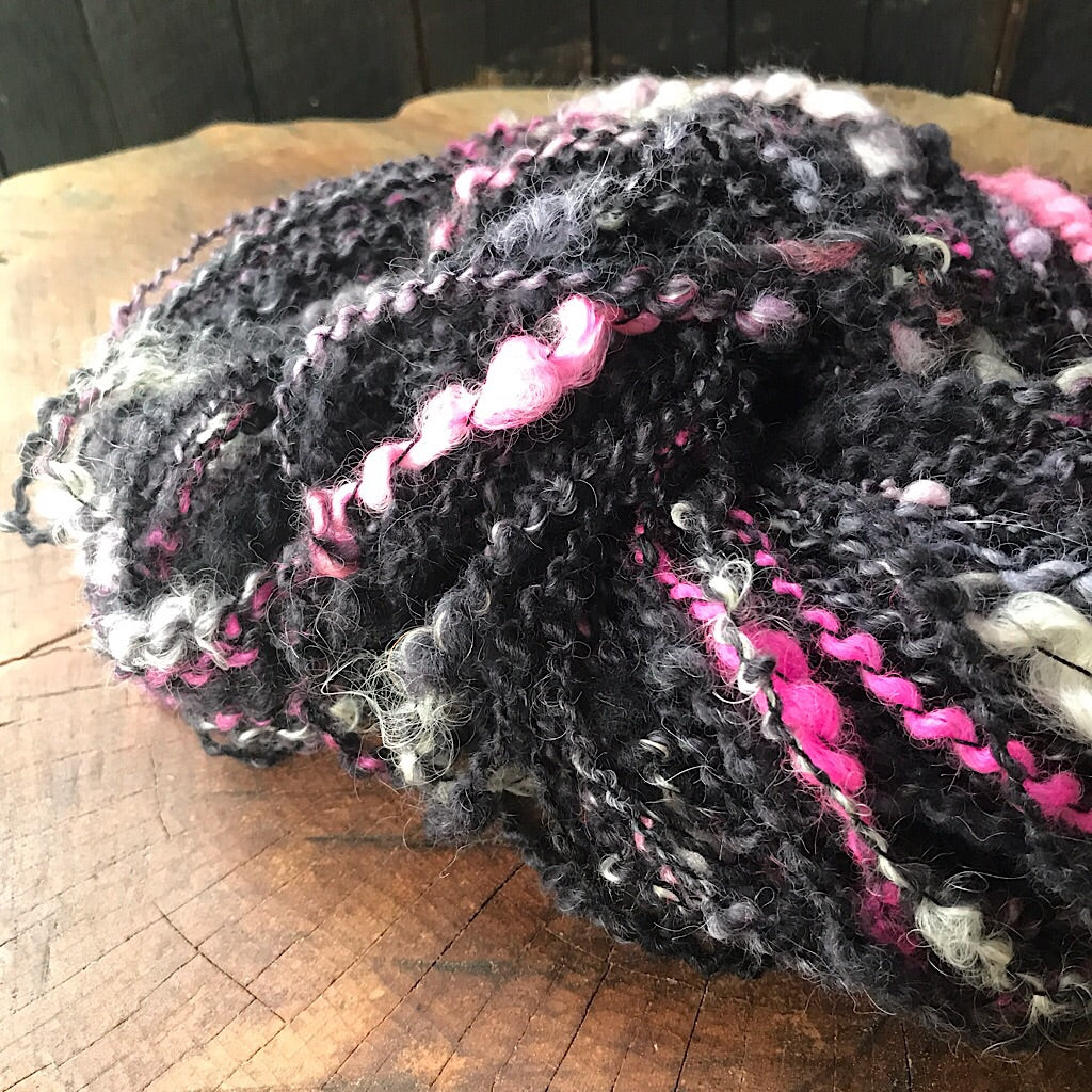 Black tulip spiral yarn