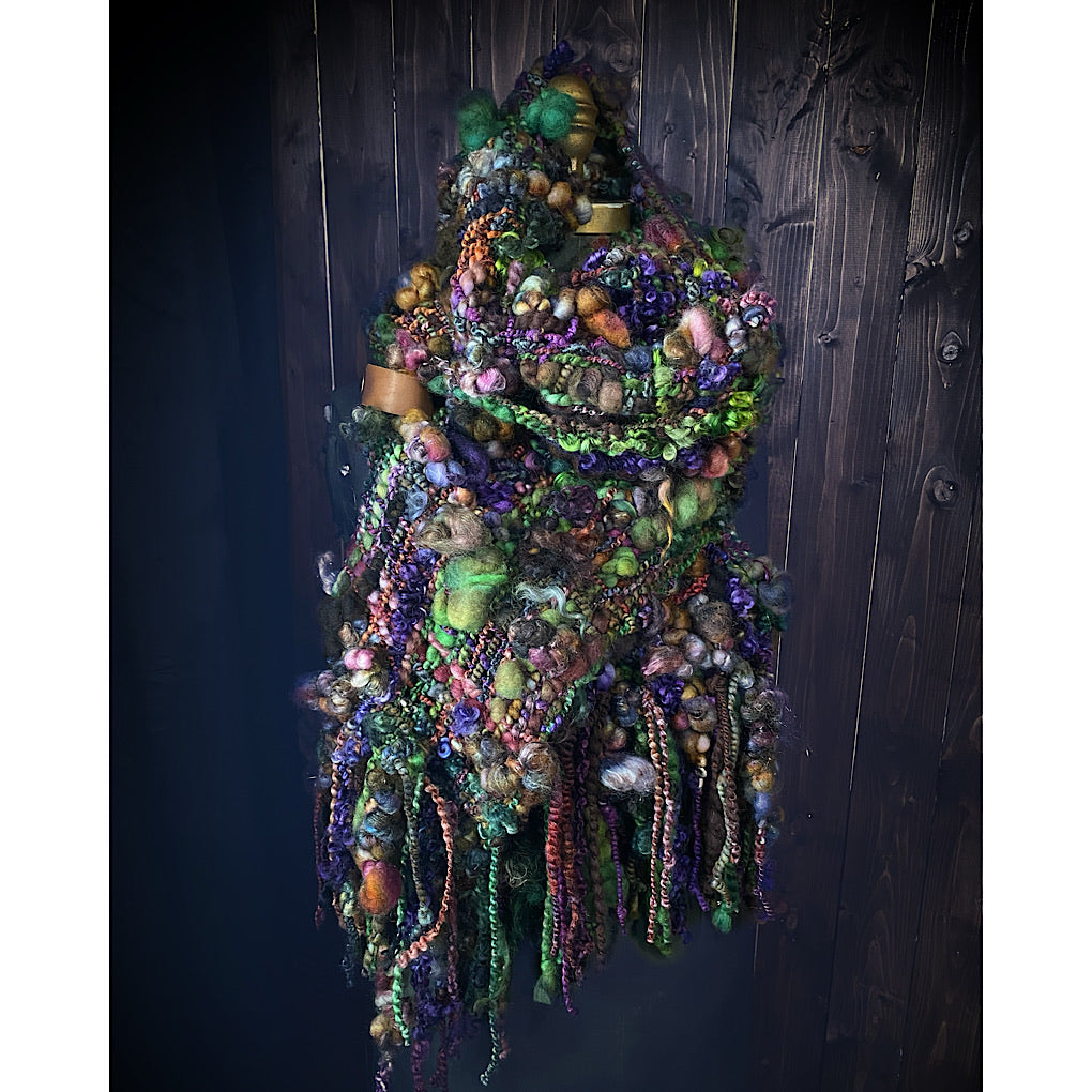 The Peculiar - Woven scarf