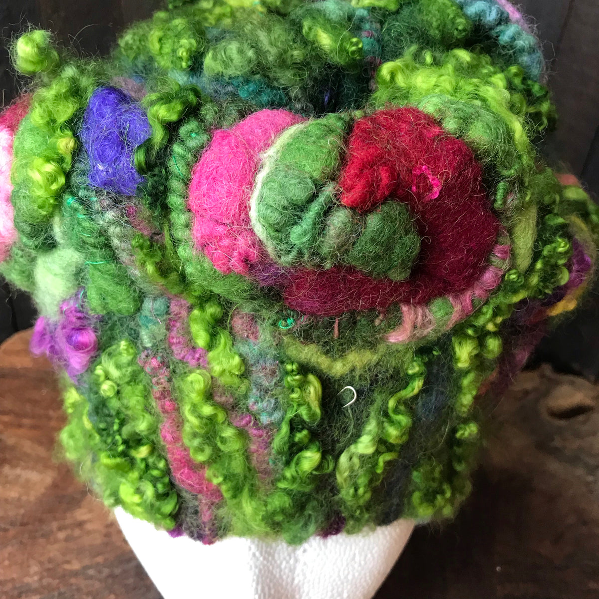 Green felted hat size 23” | Chapeau Vert en feutre grandeur 23” - Mynoush