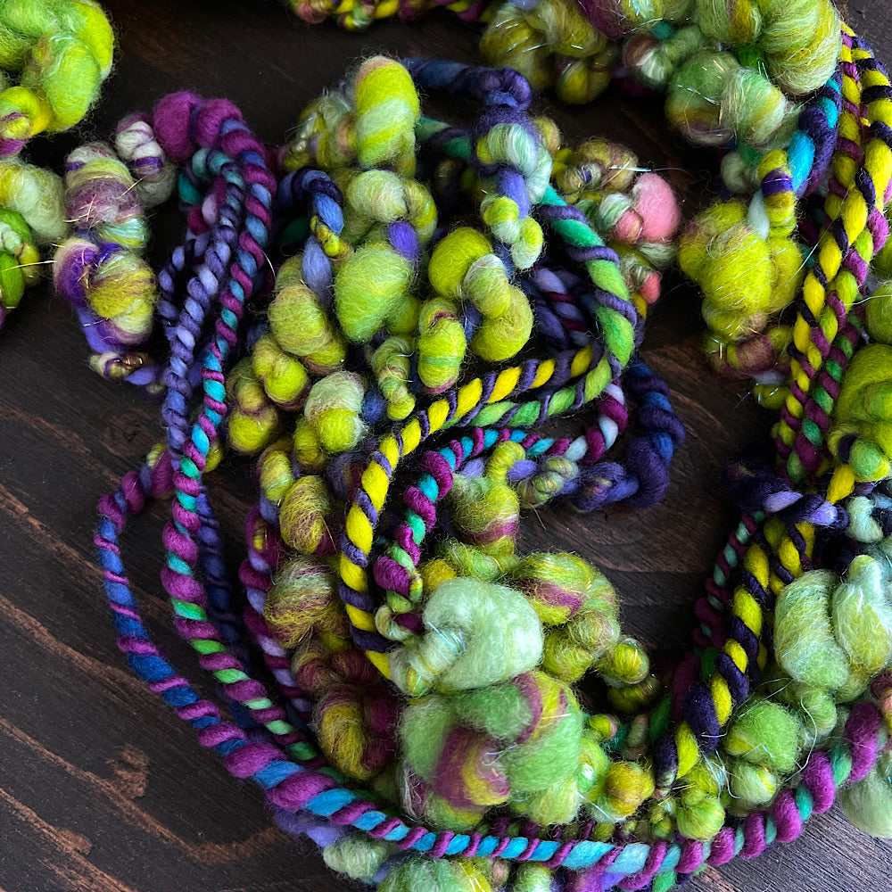 Fresh grapes weaving art yarn