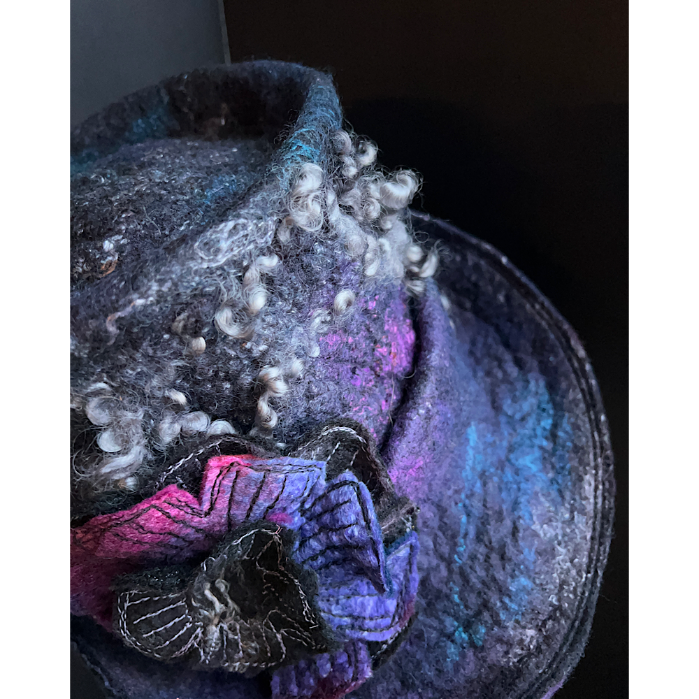 Felted top hat with flower - 23.5”