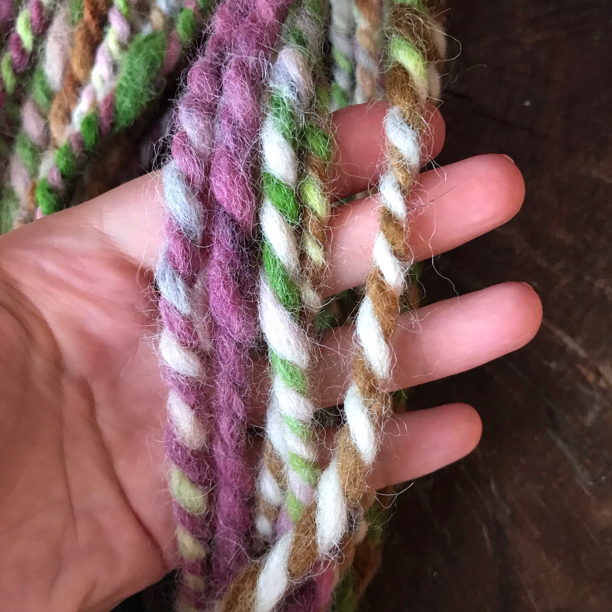 Green hand spun yarn 84g 32y - Mynoush