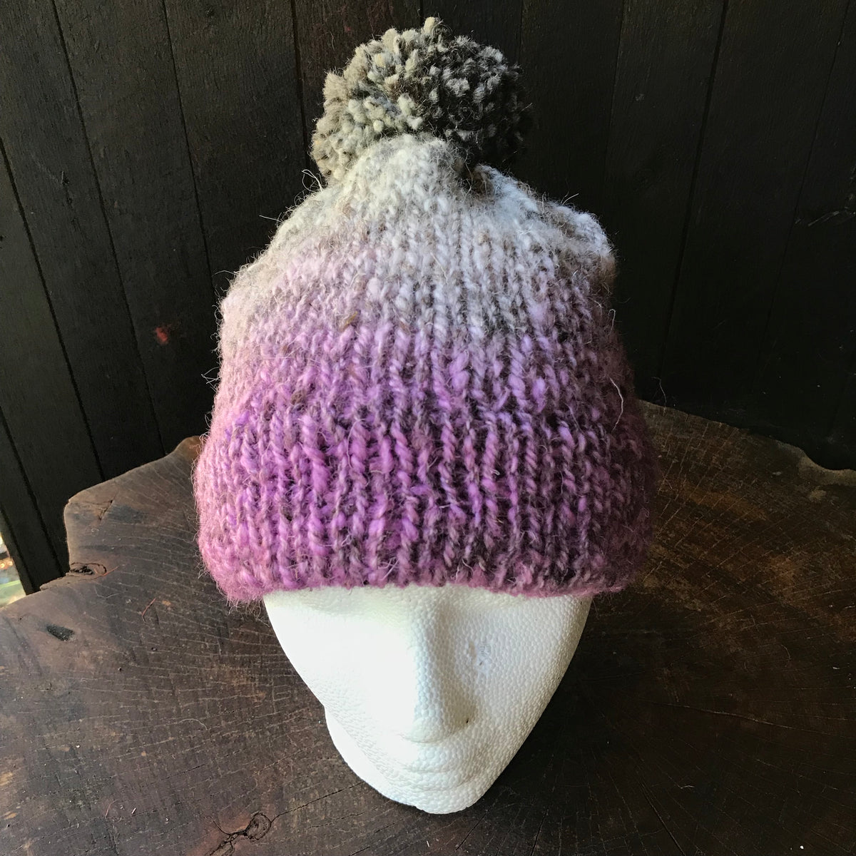 Purple  beanie 100% wool One size | Tuque mauve 100% laine - Mynoush