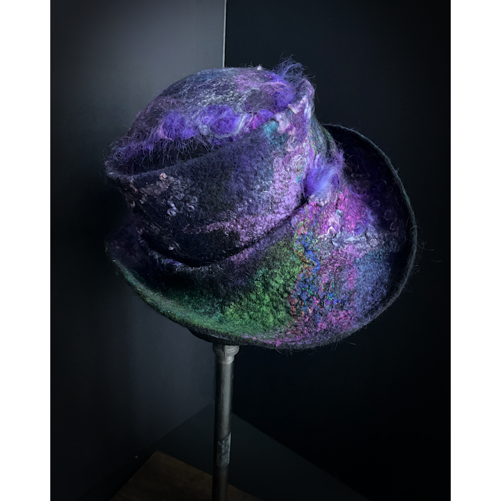 Felted hat size 23.5”