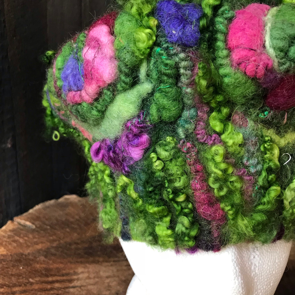 Green felted hat size 23” | Chapeau Vert en feutre grandeur 23” - Mynoush